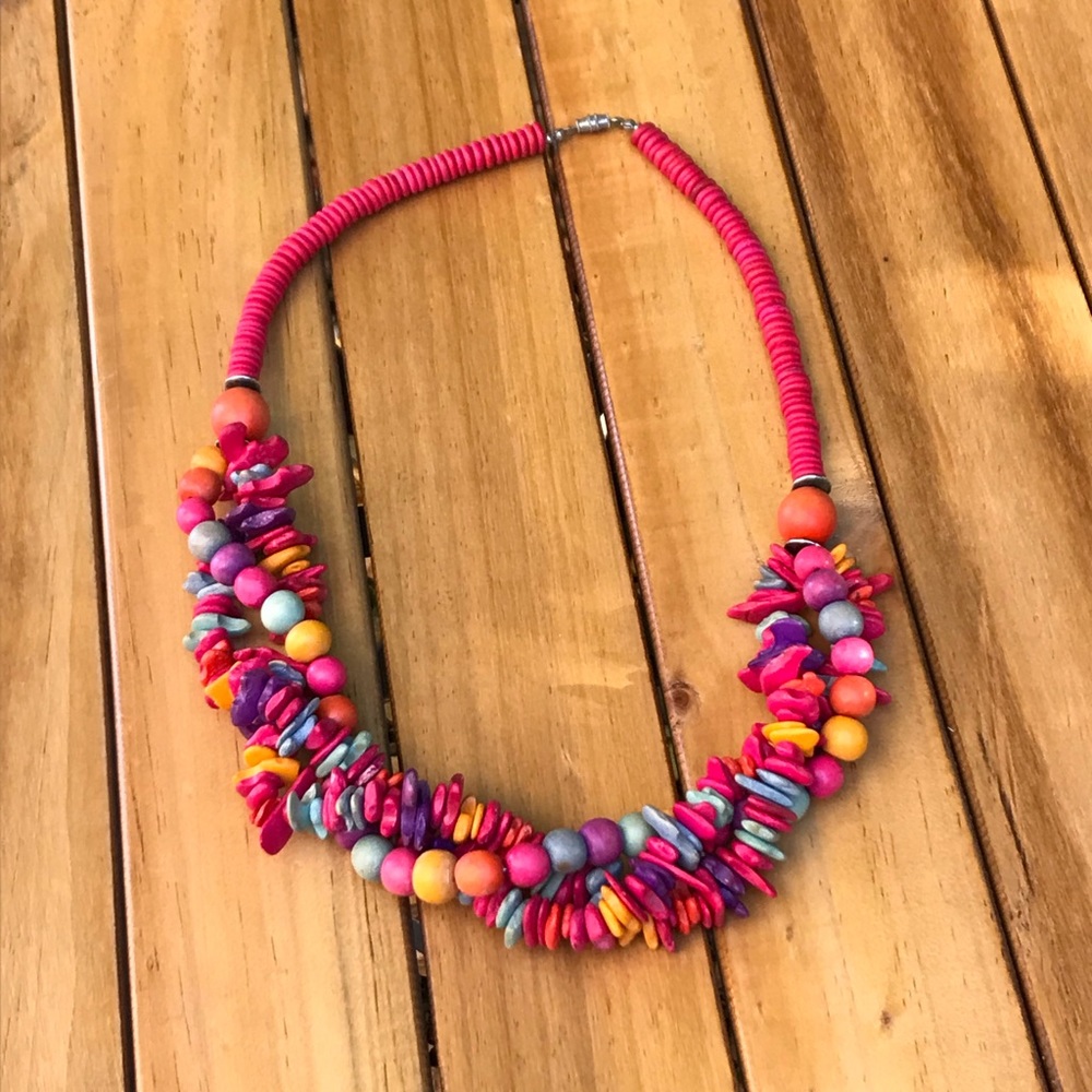 ☀️WEEKEND SALE☀️ ☀️Chunky painted wooden and jagged bead statement necklace - Picture 1 of 7